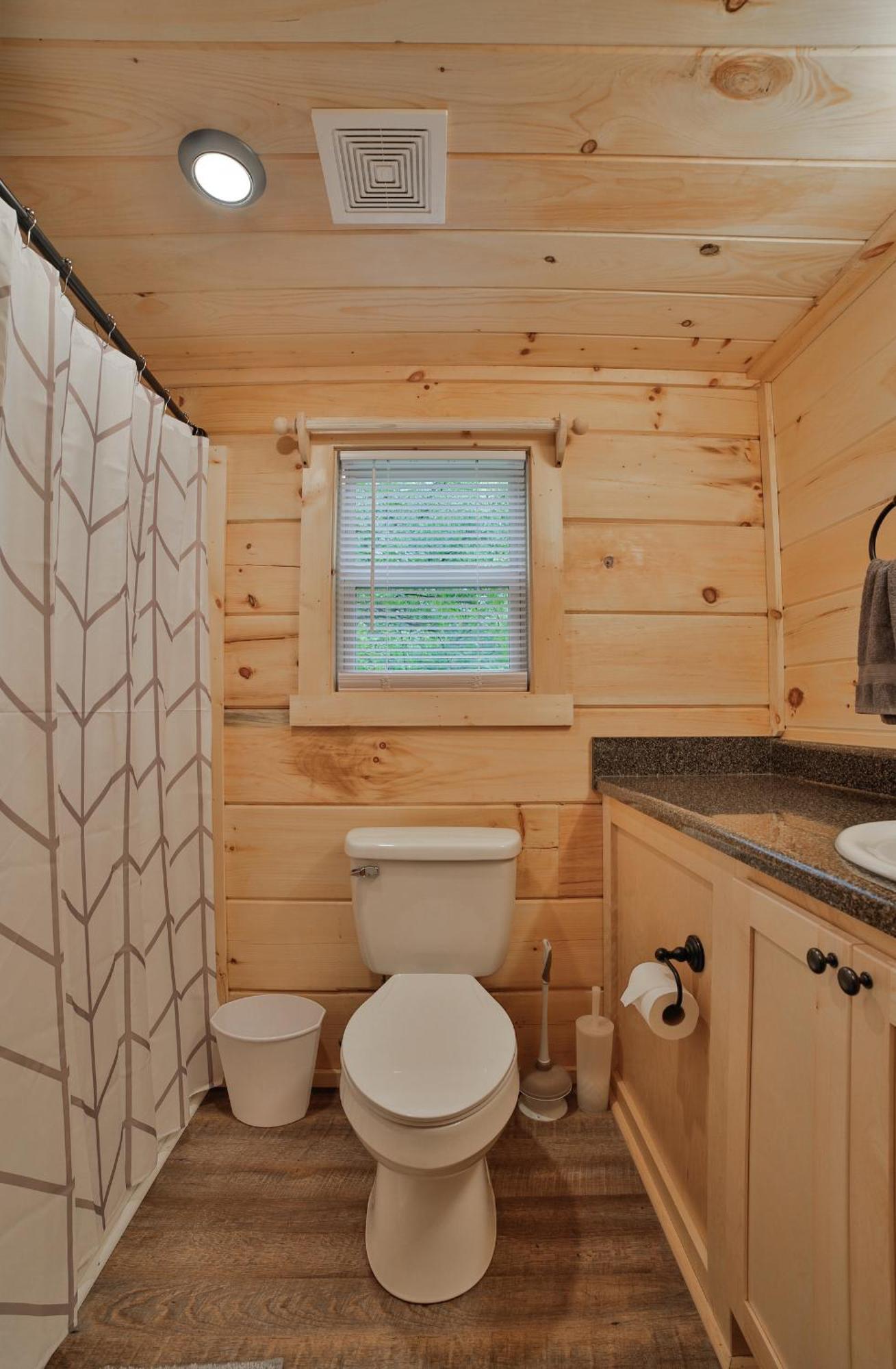 Lena Cabin Wooded Tiny Cabin - Hot Tub 채터누가 외부 사진